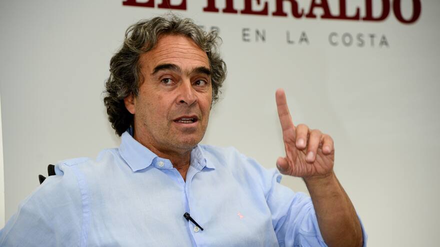 'Fui el primero en pedir una coalición sin extremos': Fajardo