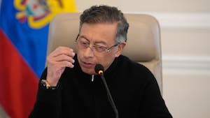 Presidente Petro lamentó la muerte de 15 personas en accidente aéreo de Satena: “Toda mi solidaridad a sus familias”