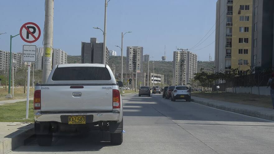 Prohíben parqueos en algunas zonas de Alameda del Río