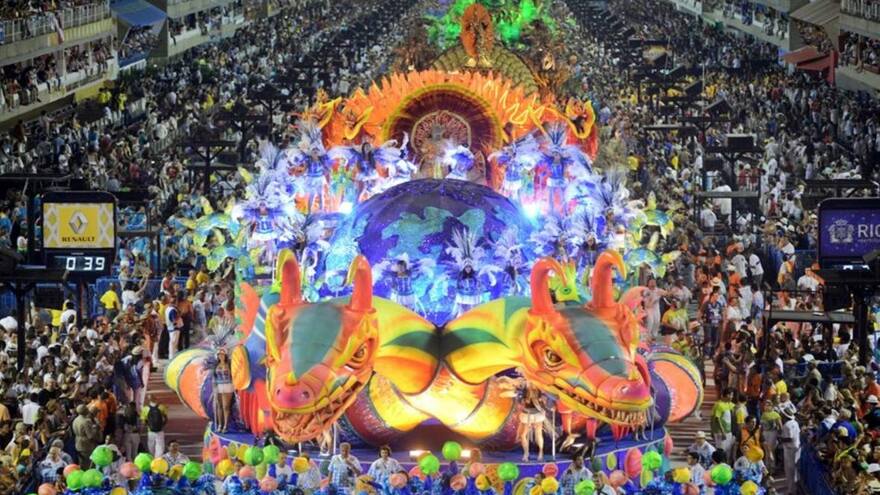 Río cancela el carnaval 'de rúa' y solo hará desfiles en el sambódromo