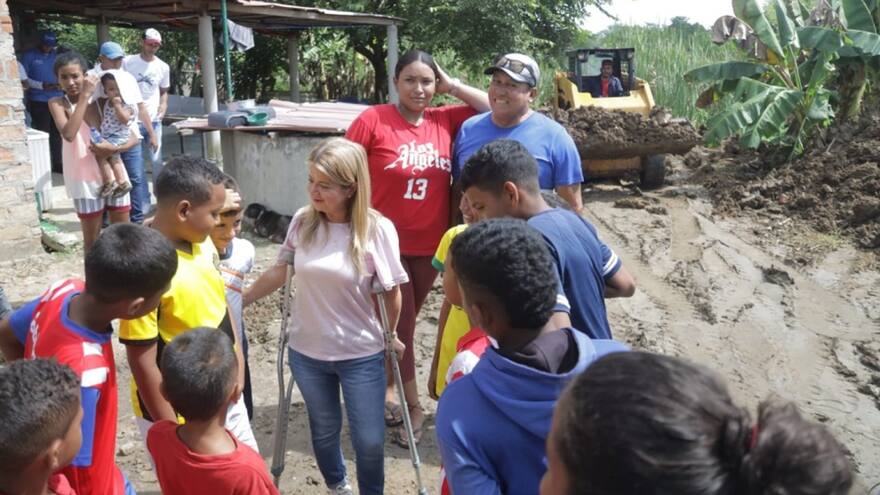 Gobernación apoya reubicación de familias afectadas por deslizamiento en Juan de Acosta y