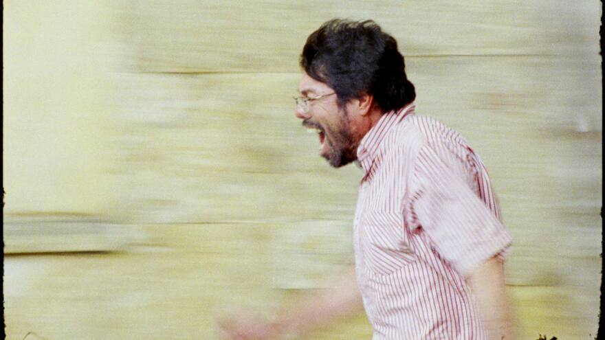 El colombiano Simón Mesa regresa el Festival de Cannes con su película ‘Un poeta’