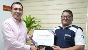 Usaid entrega reconocimiento al Distrito por atención en salud a migrantes