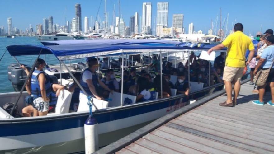 Por fuertes brisas, Cartagena suspende zarpe de embarcaciones