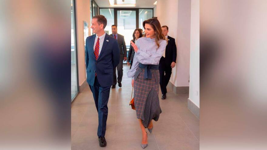 La reina Rania de Jordania se viste de Silvia Tcherassi