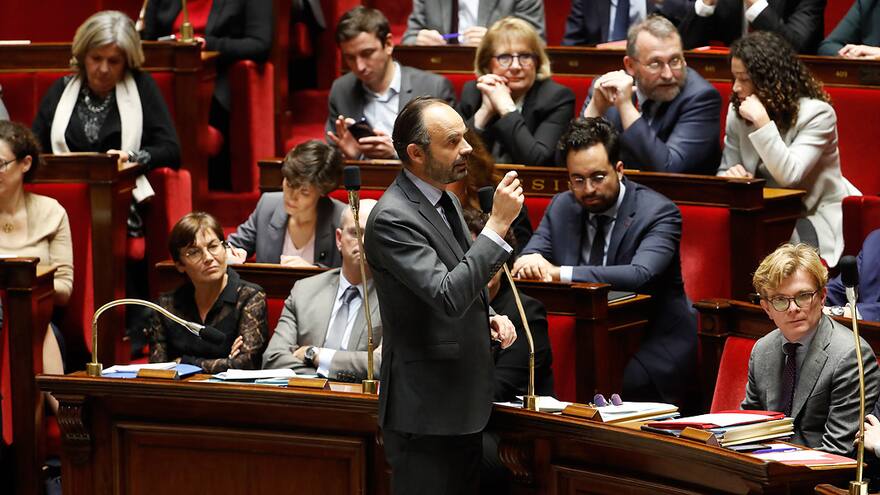 Macron cede ante la presión de los 'chalecos amarillos'