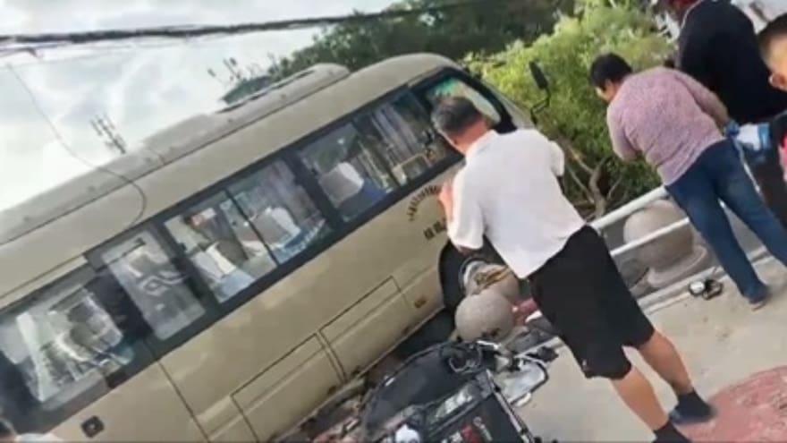 Accidente de autobús escolar en el este de China deja una docena de víctimas