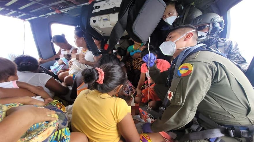 Evacúan a 12 bebés indígenas que estaban en grave estado de salud en Chocó