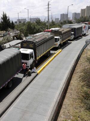 Escasez, mentiras y corrupción | Columna de Germán Vargas Lleras