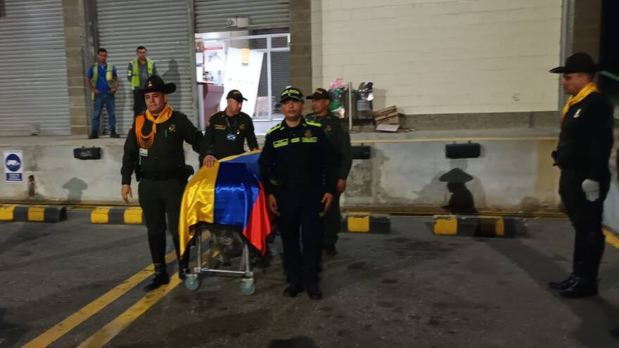 Patrullero Carmelo José García Gómez, asesinado en el Cauca, recibió honores en aeropuero de Montería