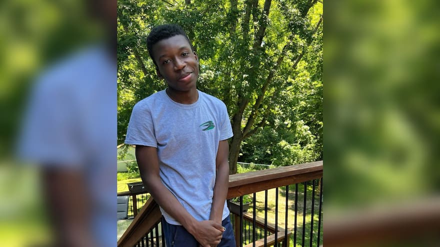 Disparan a menor afroamericano de 16 años por timbrar en la casa equivocada y acusan a hombre que lo hizo