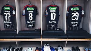 Santa Fe 0, Junior 0: rueda el balón en el estadio El Campín de Bogotá