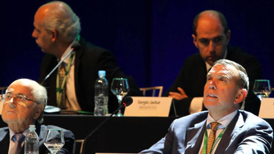 Juan Ángel Napout, presidente de Conmebol, fue detenido en Suiza