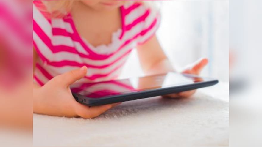 Exceso de pantallas en niños: un daño grave y silencioso