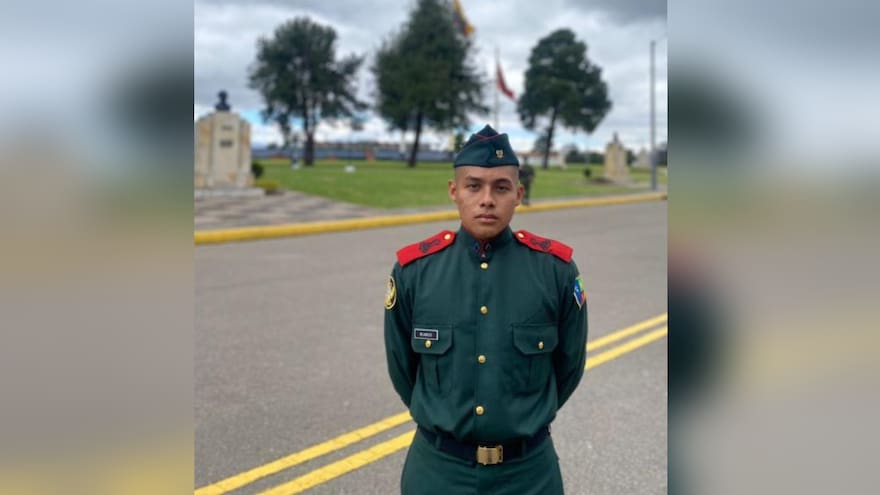 Familiares despiden en Sabanalarga al cadete muerto por virus en Bogotá