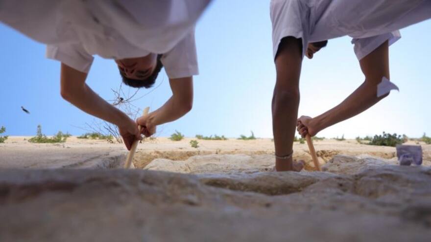 Semana Santa: retiran miles de plegarias del Muro de los Lamentos previo a la Pascua judía
