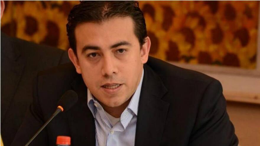 Registrador desmiente que se hayan acabado tarjetas electorales