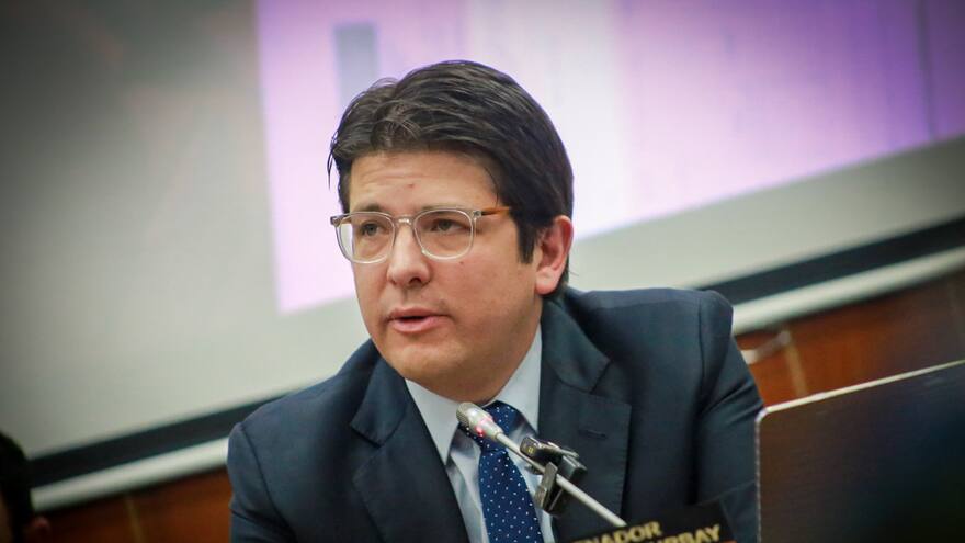 La trayectoria política de Miguel Uribe Turbay, del Concejo al Senado y a la precandidatura presidencial