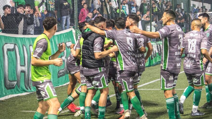 Deportivo Laferrere usó imagen de Pablo Escobar para intimidar a Independiente de Carlos Tévez