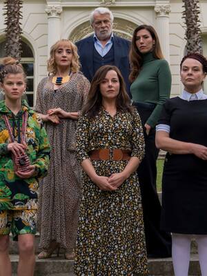 El Origen del Mal – Una sátira del Poder y la Familia | Columna de Gisela Savdie