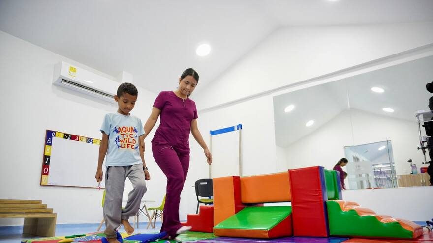 El Hospital San Jerónimo de Montería abrió el servicio de rehabilitación infantil