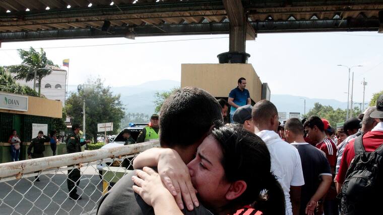 Ciudadanos venezolanos protestan en Cúcuta