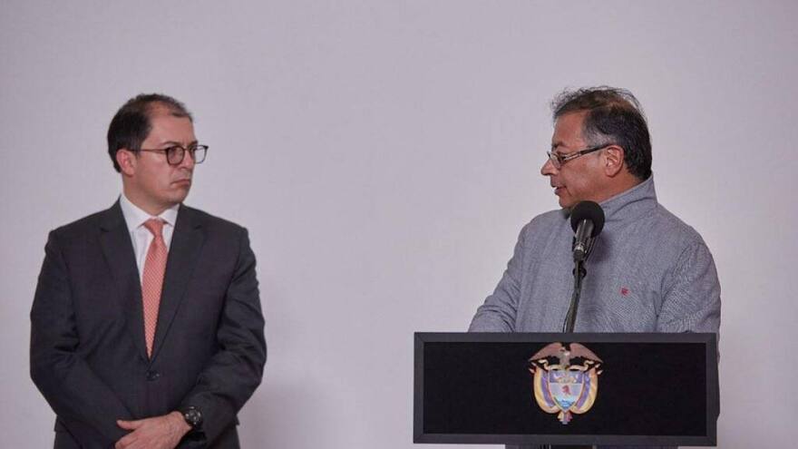 Petro solicitó reunión con Altas Cortes tras choque con fiscal Barbosa