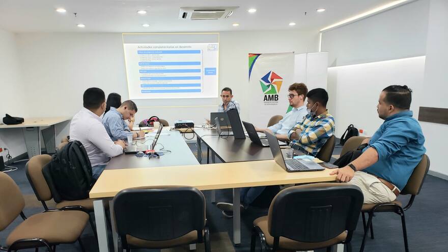 Siete empresas, interesadas en ser operador tecnológico del SIBUS