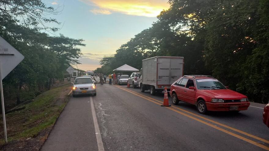 Se registran tres bloqueos en La Guajira por incumplimiento del PAE