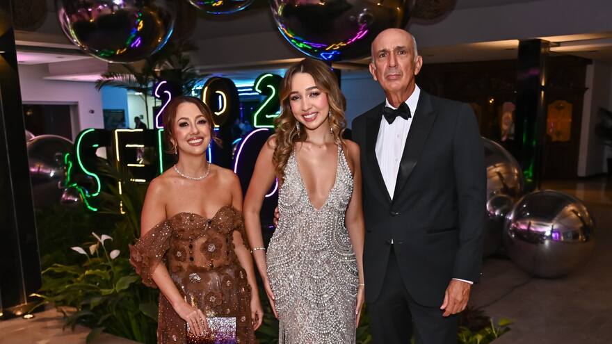 Grados del Colegio Marymount