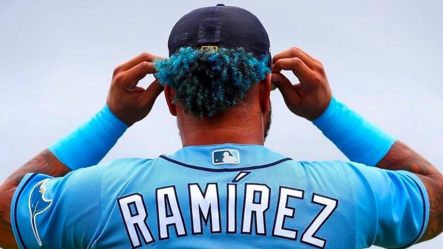 Divertido show de Harold Ramírez con micrófono abierto en juego Rays-Tigres