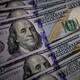Dólar comienza la semana con leve baja