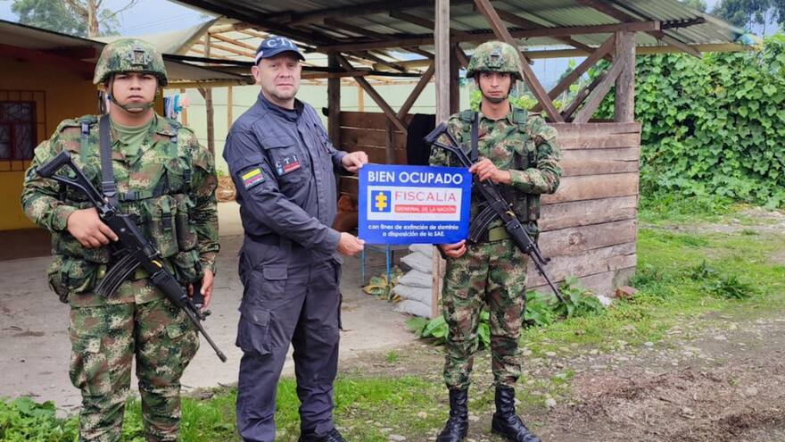 Fiscalía incauta bienes de red dedicada a la construcción de semisumergibles para el transporte de cocaína