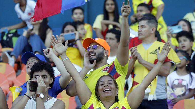Miles de aficionados colombianos listos para la Final de la Copa América