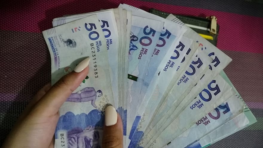 SIC multa a Credivalores por hacer reportes ilegales de sus clientes