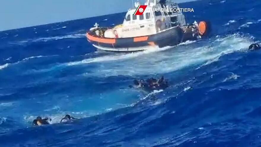 Naufragio frente a isla de Lampedusa, Italia, deja varios muertos