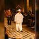 J Balvin y Ozuna desfilan en la pasarela del París Fashion Week