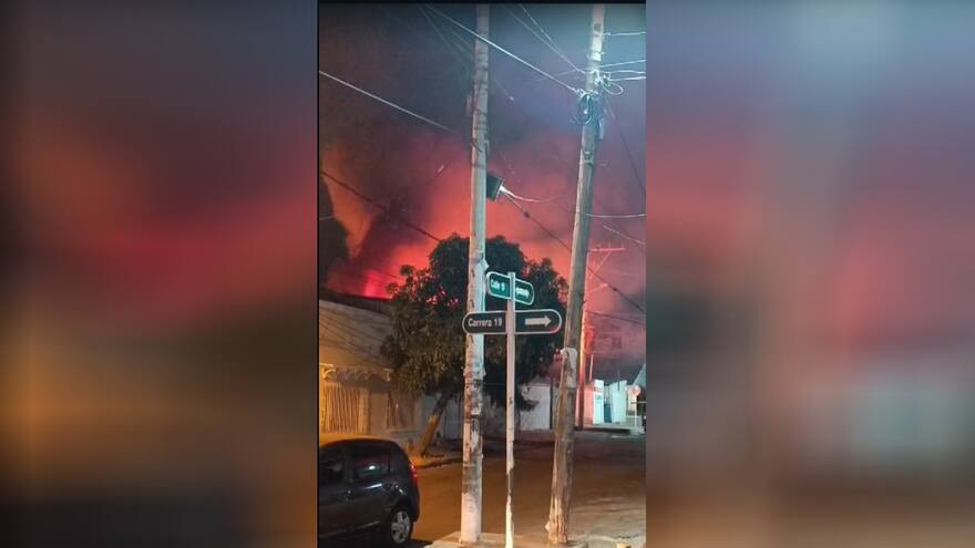 Incendio consumió gran parte de un parqueadero en el barrio Centro de Soledad