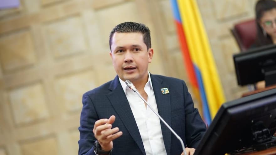 Corte Suprema fijó fecha para indagatoria a congresista Edwin Ballesteros