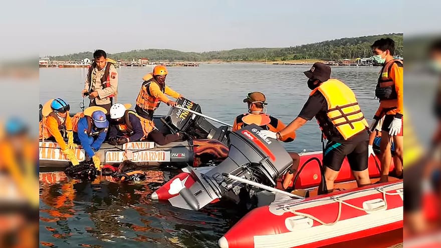Embarcación se volcó luego que 20 turistas pretendían tomarse una selfie