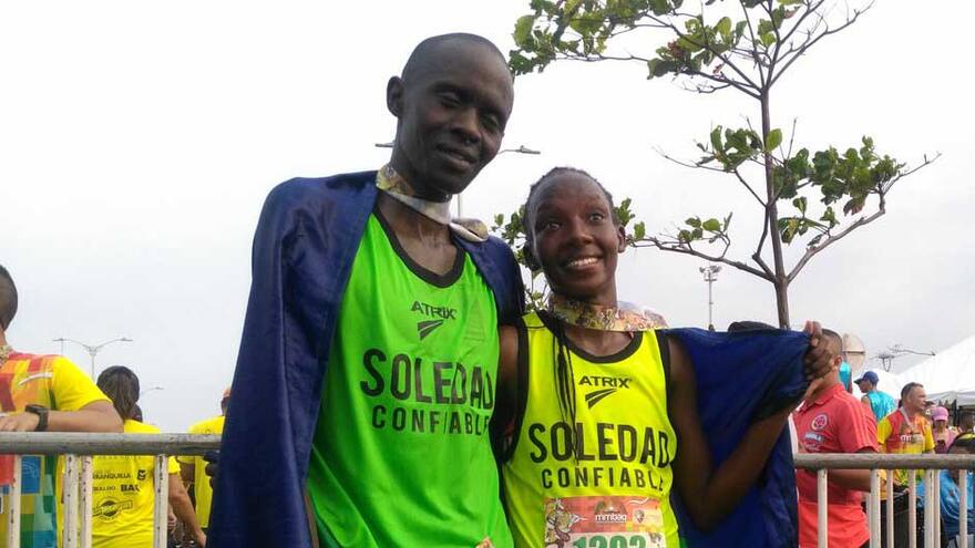 keniatas barrieron en la Media Maratón