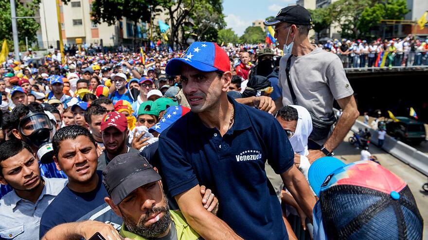 Capriles pide referendo sobre su inhabilidad política