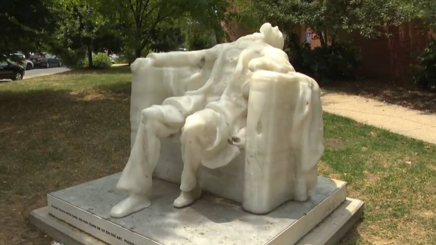 Ola de calor derritió estatua de cera de Abraham Lincoln en Washington