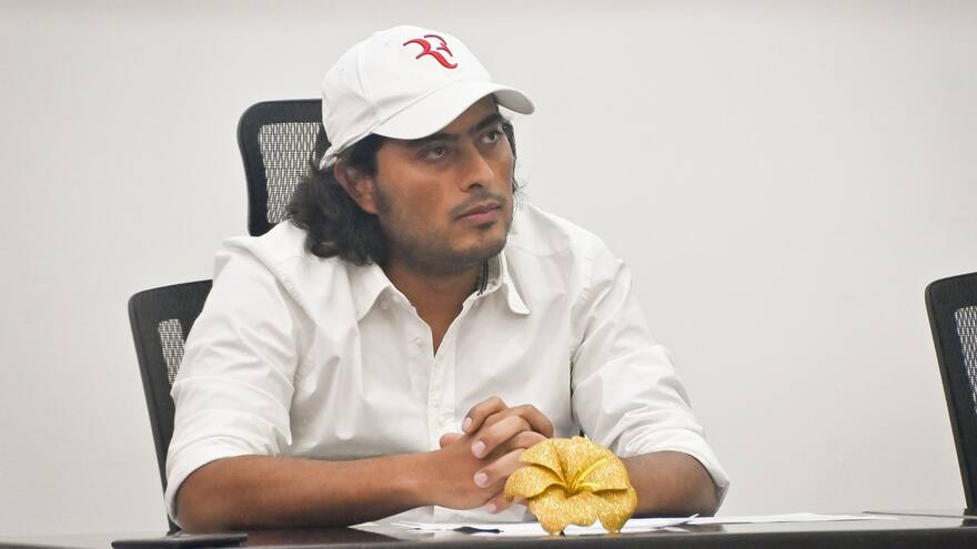 Nicolás Petro acusa a Víctor Forero, jefe de la Policía Judicial, y al fiscal Mario Burgos de presuntos seguimientos en su contra