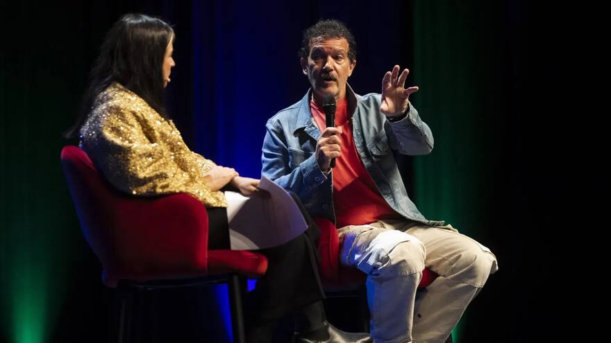 Antonio Banderas vuelve al teatro 'Tocando nuestra canción'