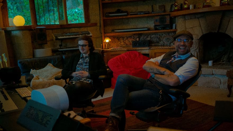 Santiago Cruz y Diamante Eléctrico crean una experiencia sonora