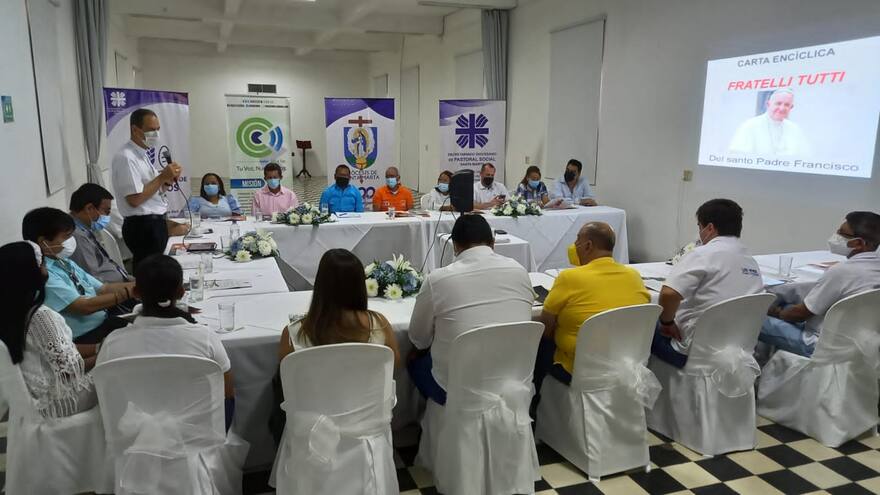 Obispo de Santa Marta se reunió con candidatos y les pidió escuchar clamores