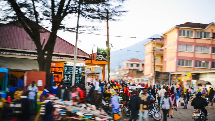 Madagascar: la Policía dispara contra multitud que protestaba por secuestro de niño albino y deja 19 muertos