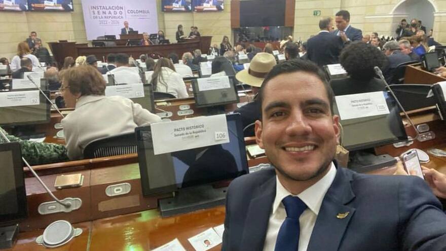 Senador Flórez ofrece disculpas por escándalo con policía en Cartagena