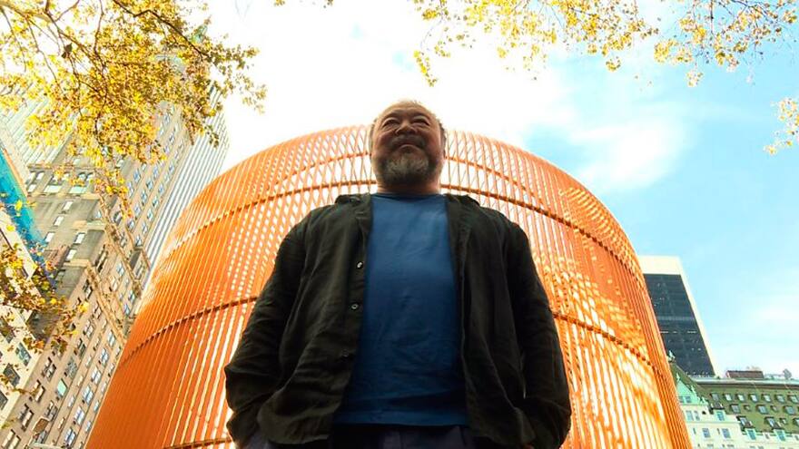 Conozca la jaula de oro que rinde homenaje a inmigrantes en Nueva York